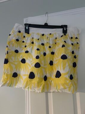 Lilly Pulitzer White Skirt with Yellow Floral and Navy Accents